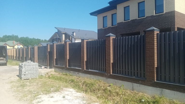 Забор для частного дома на заказ