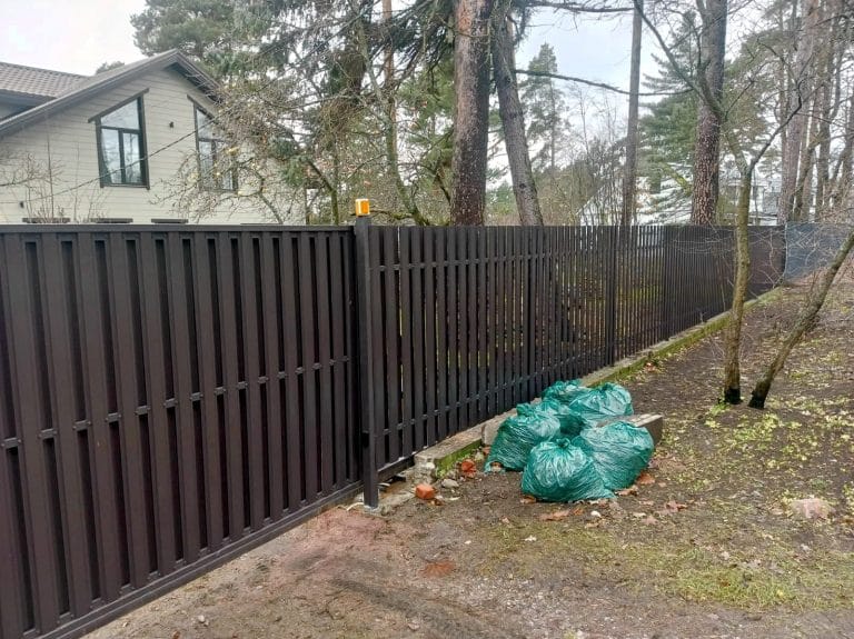 Установка штакетника на каркас заказчика